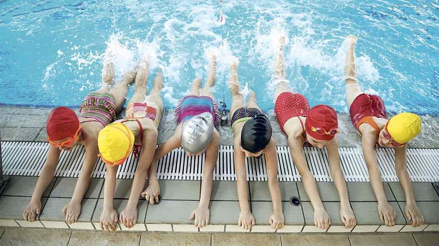 Actividades acuáticas en las piscinas de Benimaclet y El Palmar en València