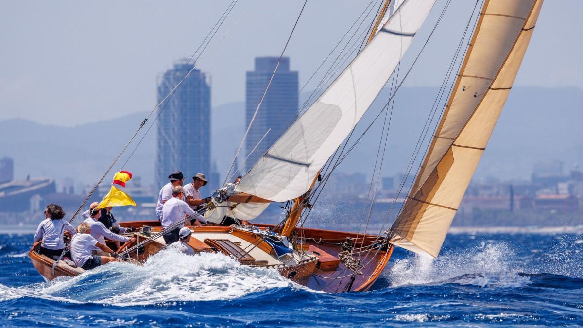 Un idílico viento de Garbí ofreció un excelente campo de regatas