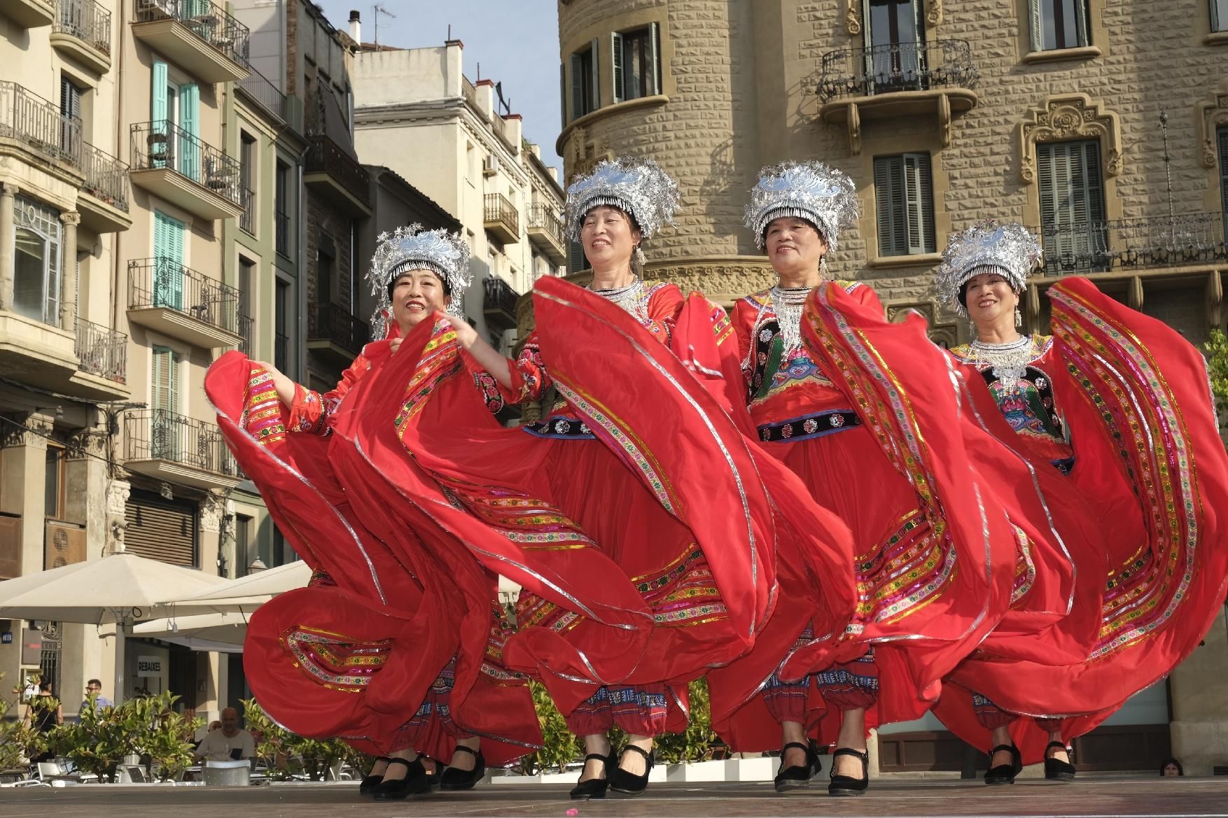 Manresa presumeix d'interculturalitat a Sant Domènec