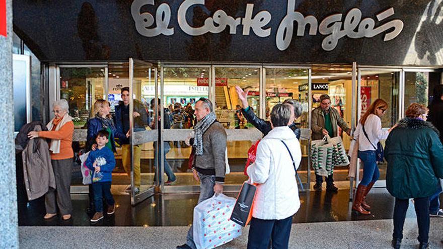 El Corte Inglés contratará 8.700 personas de refuerzo para la campaña de Navidad