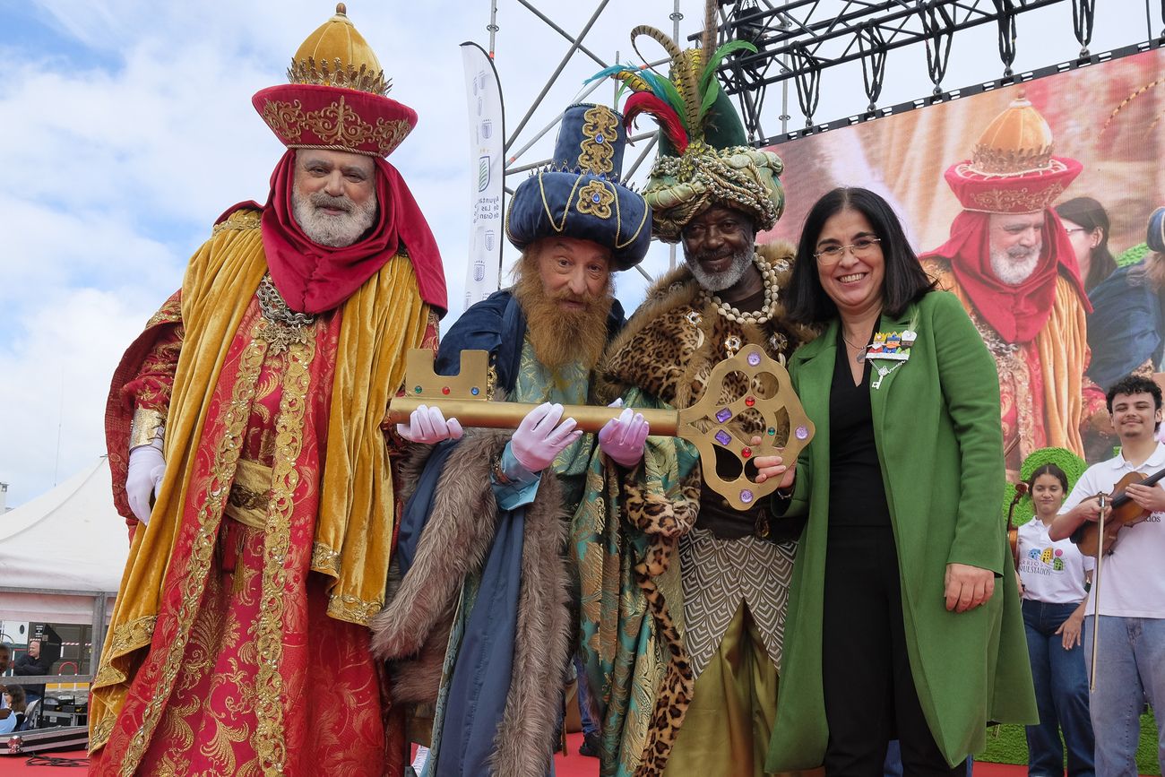 Recibimiento a los Reyes Magos a su llegada a la Base Naval de Las Palmas de Gran Canaria