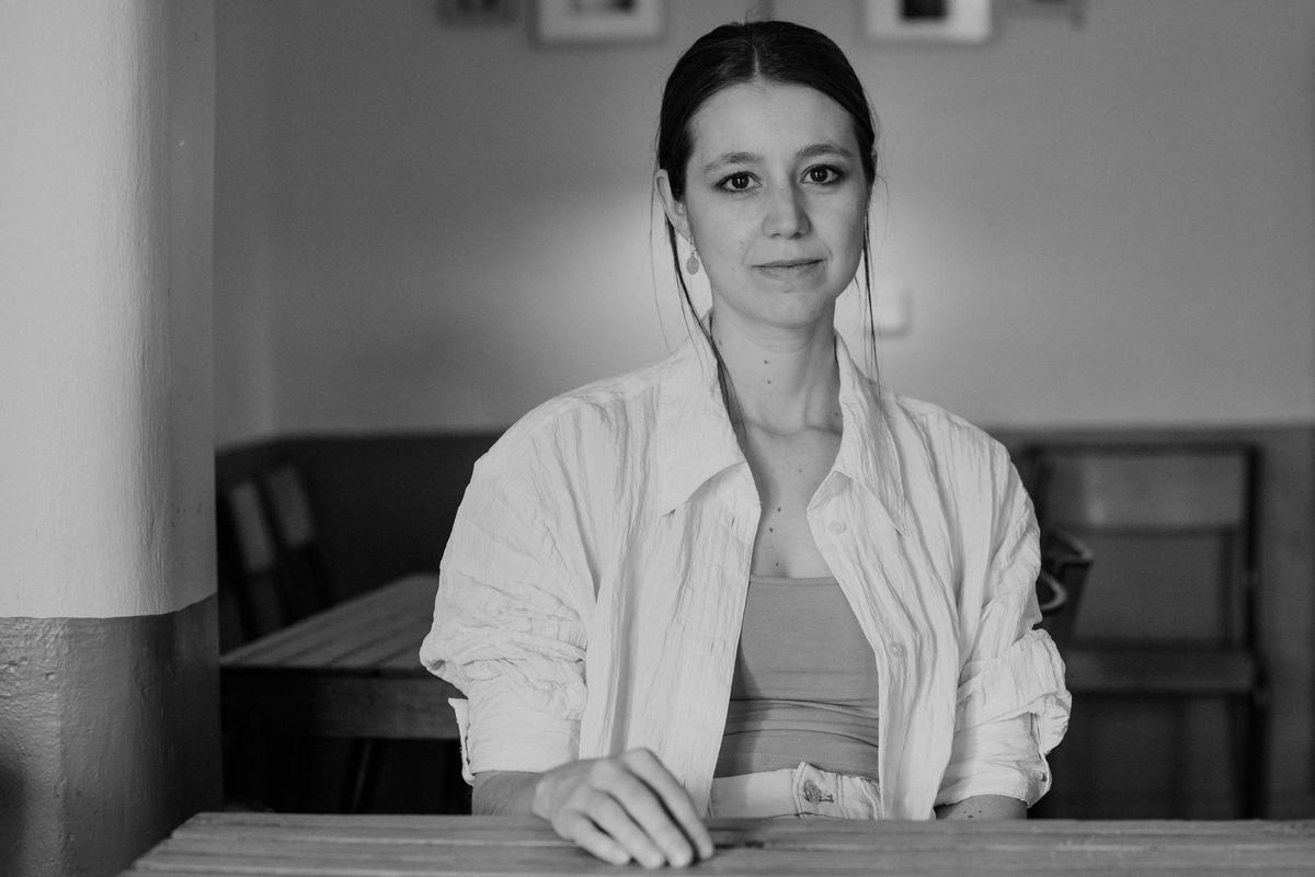 La escritora Ángela Segovia, autora de la novela 'Joi'.