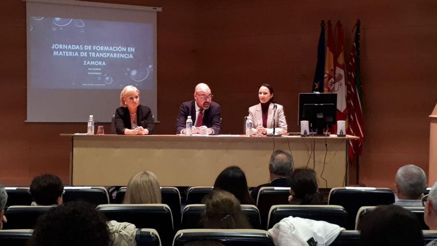 Máximo López, director general de Transparencia, en una jornada de formación en Zamora .