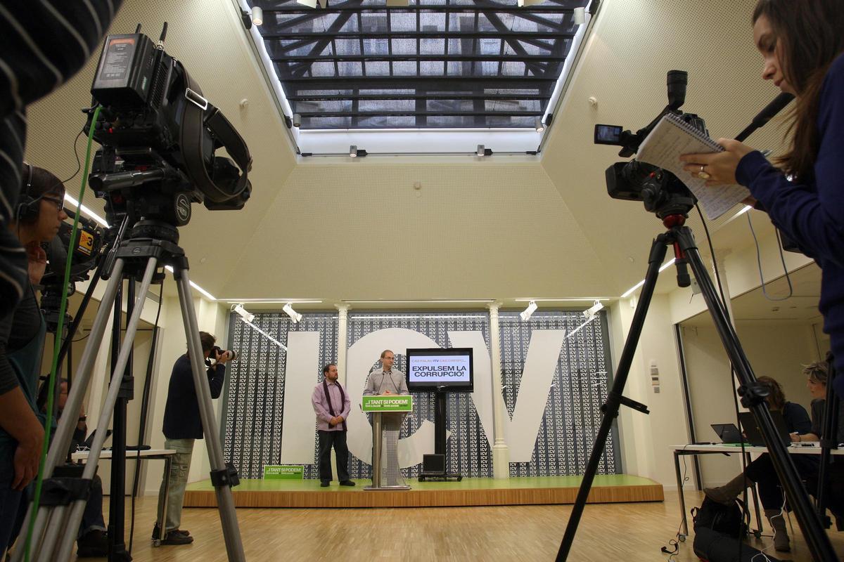 Joan Herrera durante un acto de campaña electoral en la antigua sede de ICV en el Passatge del Rellotge, en una imagen de archivo de 2012