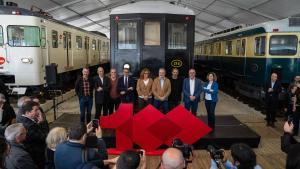 Jaume Collboni inaugura la exposición gratuita de trenes históricos restaurados por el centenario del metro