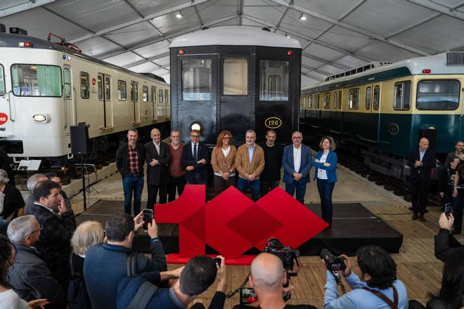 Jaume Collboni inaugura la exposición gratuita de trenes históricos restaurados por el centenario del metro
