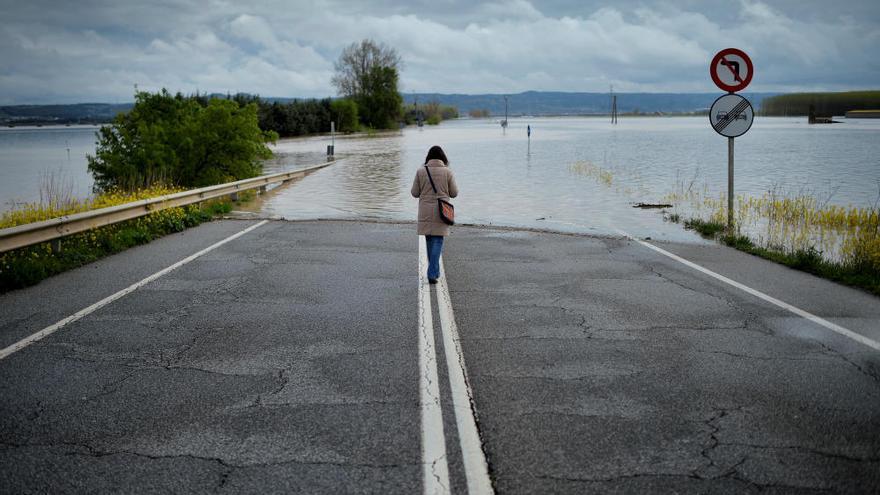 El río Ebro se desborda