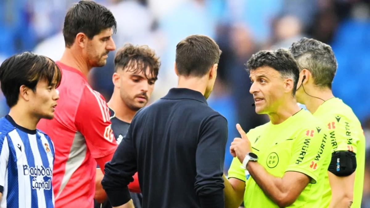 Gil Manzano no convenció a Xabi Alonso