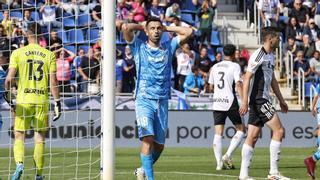 El Tenerife, frenado por la mala suerte ante el Burgos