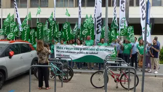 CSIF se moviliza en Córdoba para exigir que se incluyan partidas para incrementar las plantillas docentes