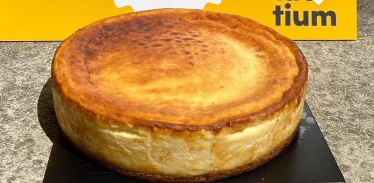 La tarta de queso la pastelería Larrosa (Flix, Ribera d'Ebre), elegida Mejor Tarta de Queso Catalán 2024.