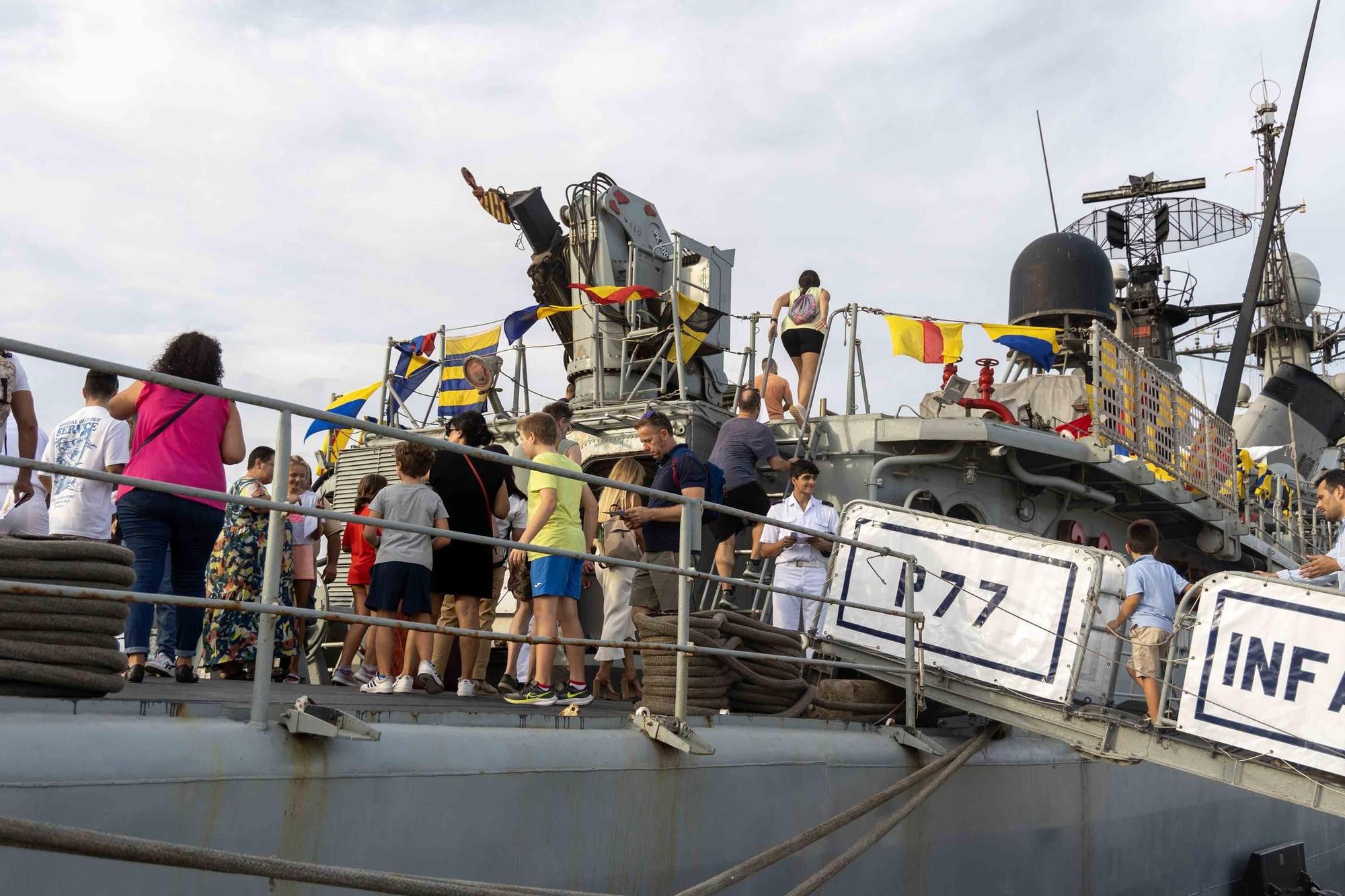 El patrullero "Infanta Cristina" se despide de Alicante tras 43 años al servicio de la Armada Española