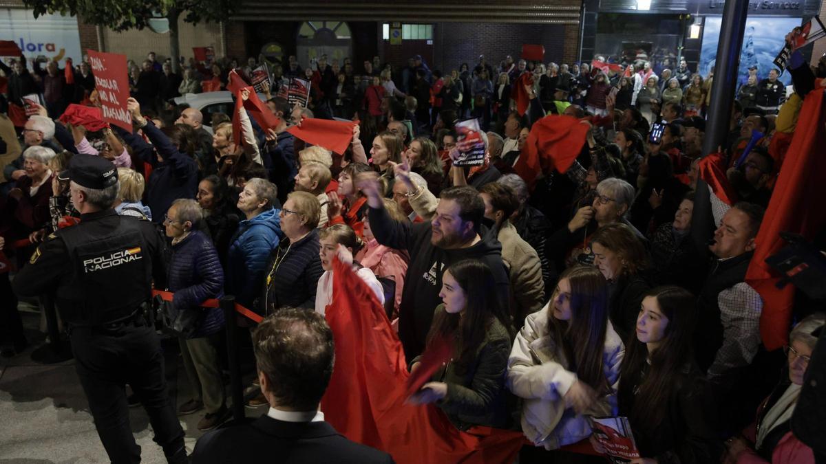 Protesta vecinal por el traslado del Albergue.