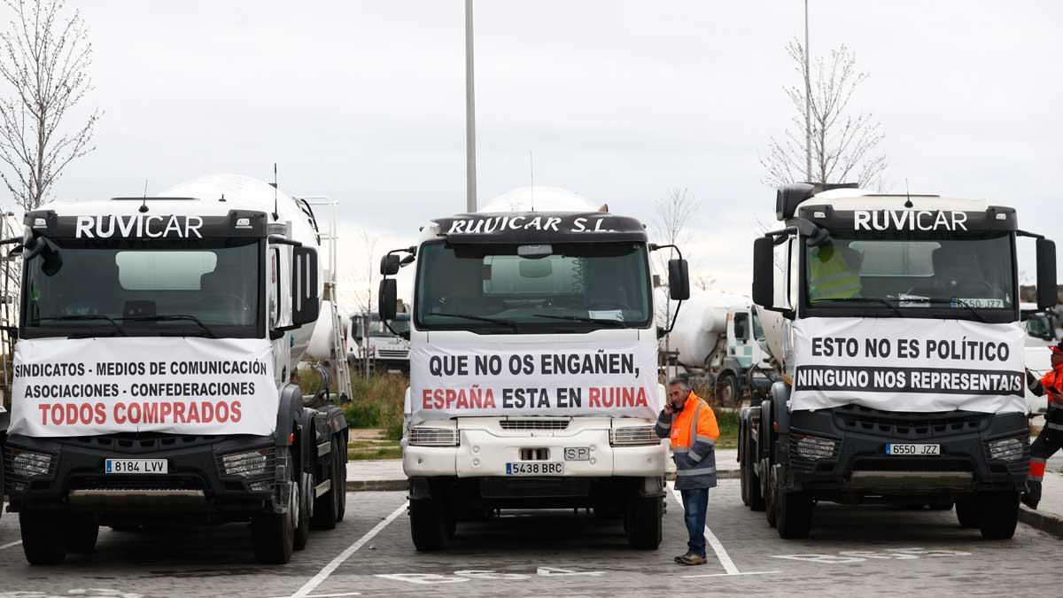 La huelga de transporte sigue imparable pese a las medidas de ayuda anunciadas