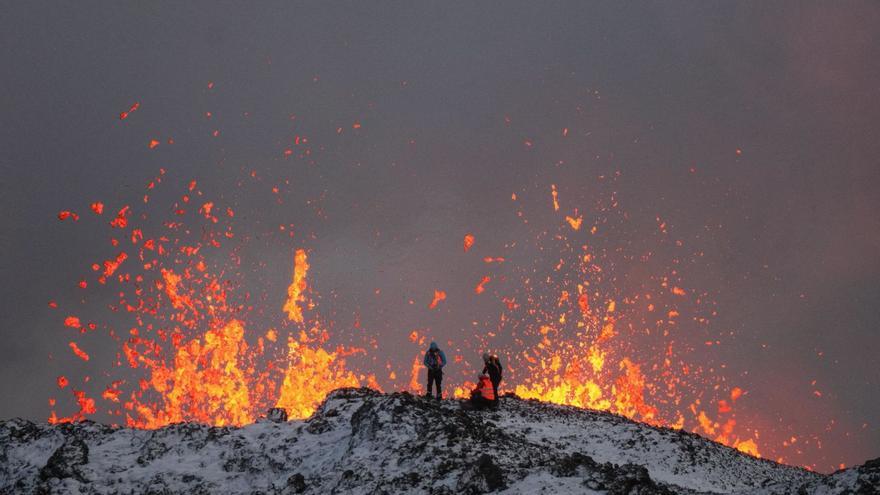 La erupción volcánica en Islandia se reduce y solo dos chimeneas expulsan lava