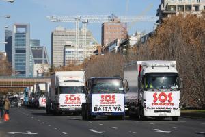 Manifestación de camioneros ante la sede del Ministerio de Transportes en diciembre de 2021.