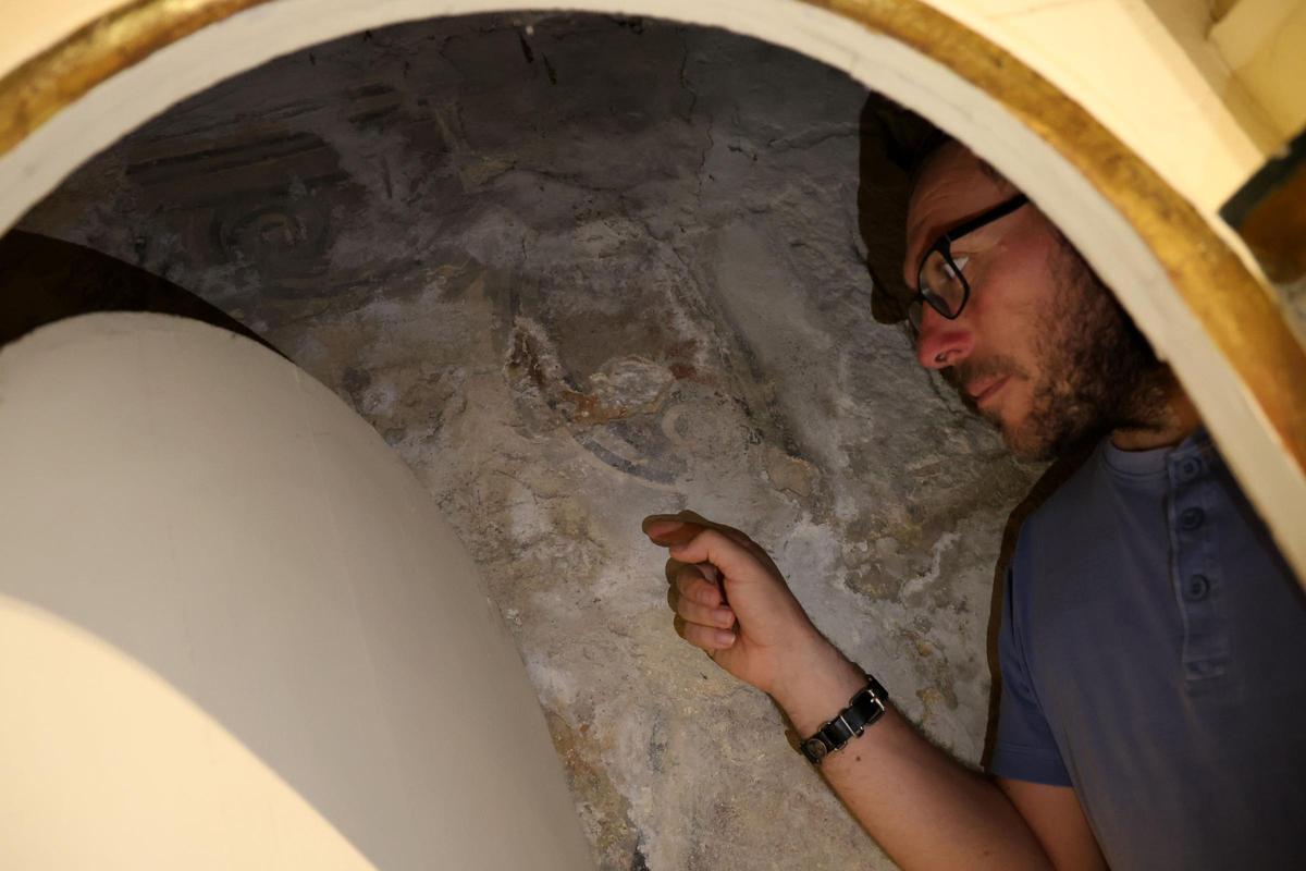 Así son las pinturas medievales descubiertas en la iglesia de Donas