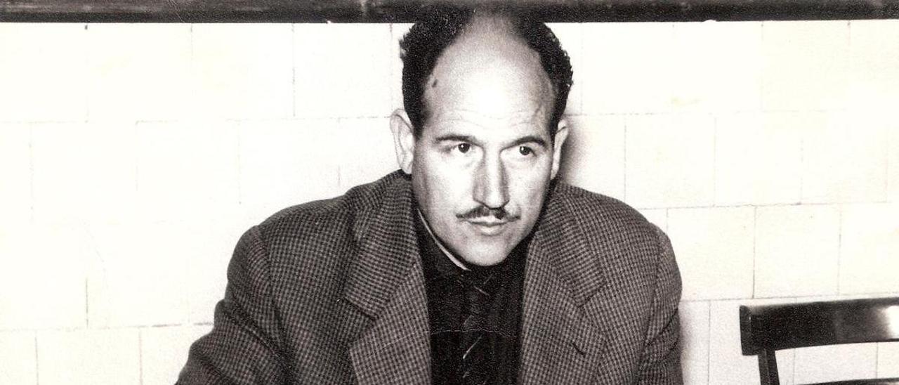 El escritor Rafael Azuar