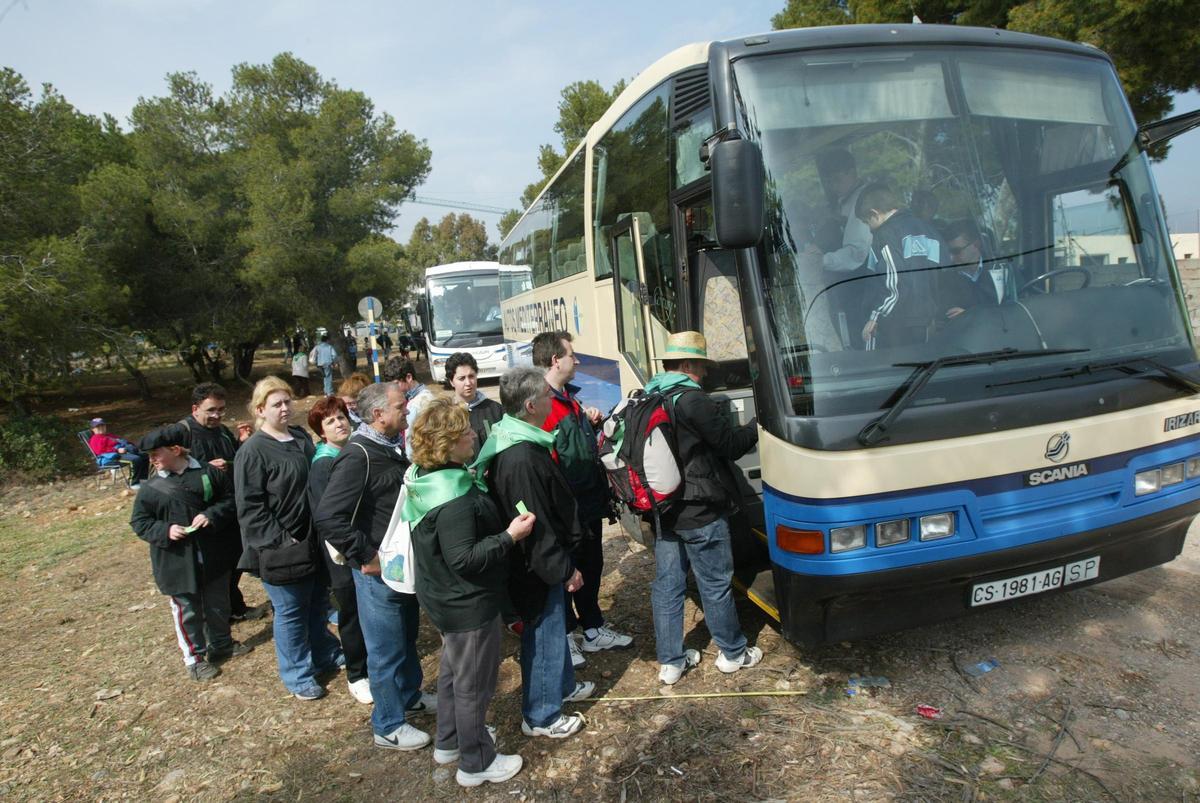 El autobús, una medida de subir a la ermita.