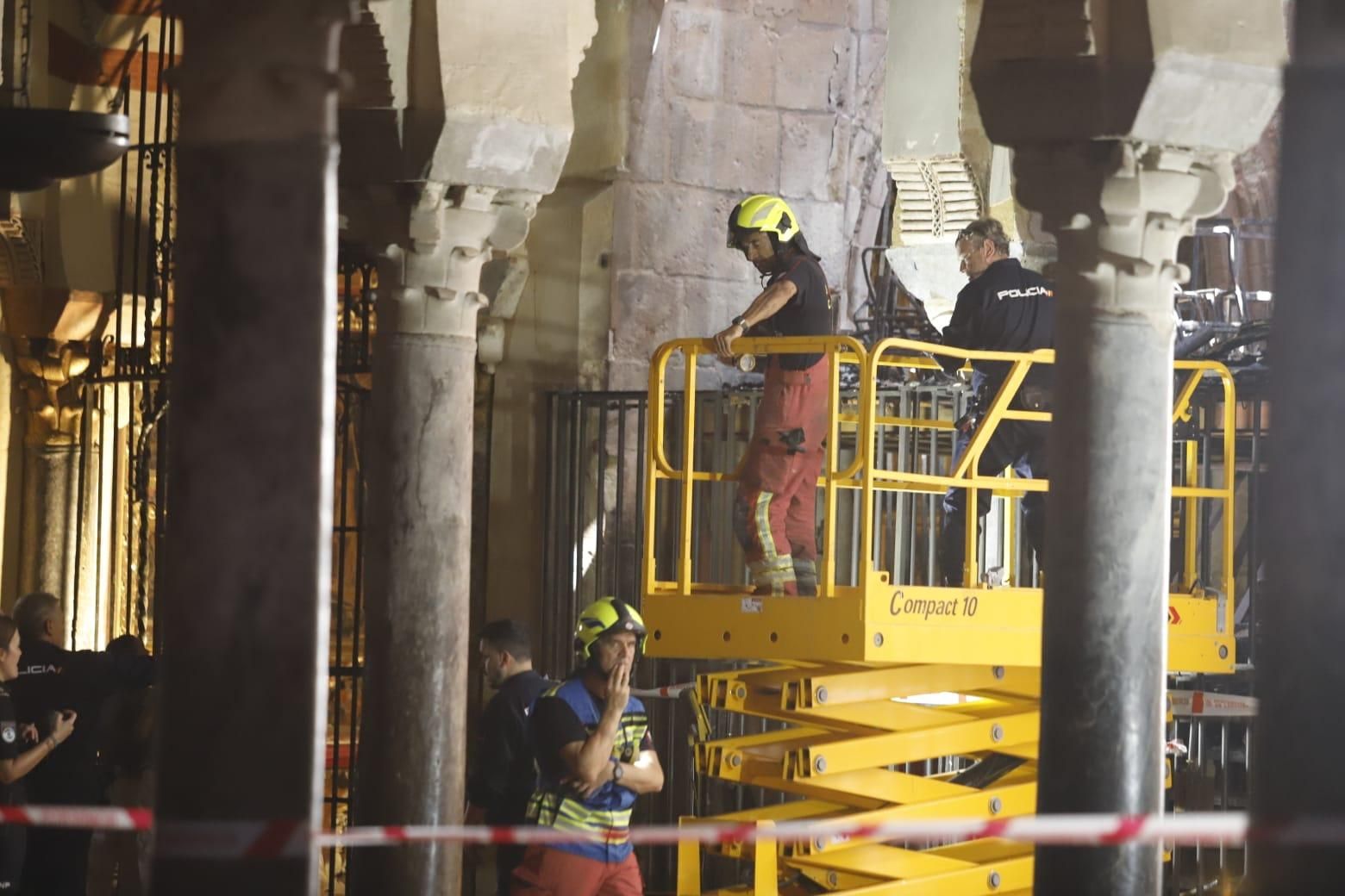 Tras el incendio: las imágenes de la zona afectada por el fuego en la Mezquita-Catedral