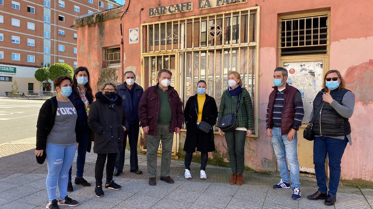 Un instante de la visita de Cristina Coto a Ventanielles.