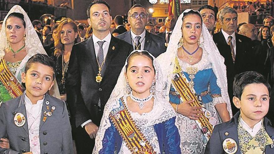 Miles de ondenses viven con fervor la misa y la procesión en honor a los tres patrones