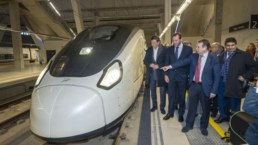 Zamora salva el &quot;match point&quot; y mantiene todos los trenes a Madrid