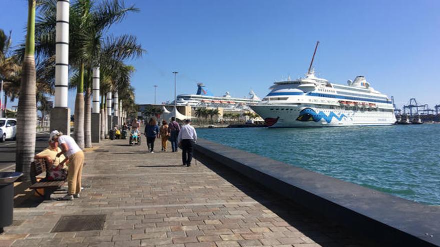 La capital grancanaria despide al crucero de los nómadas digitales