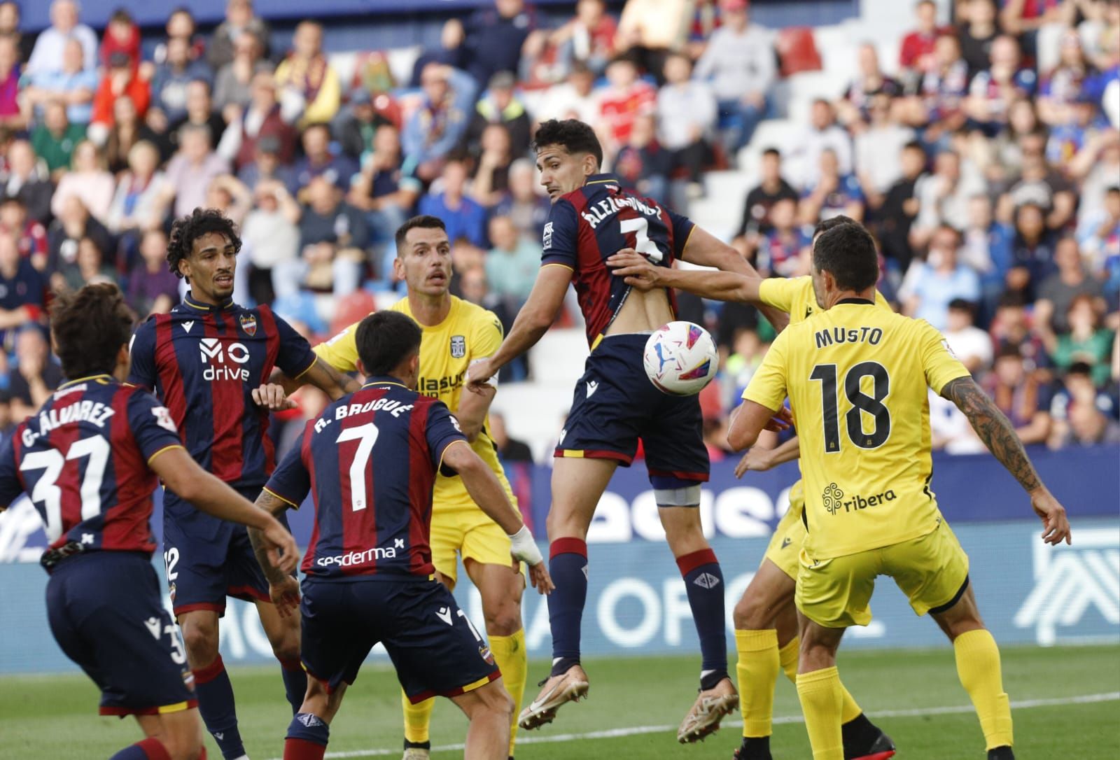 La victoria del FC Cartagena en la casa del Levante, en imágenes