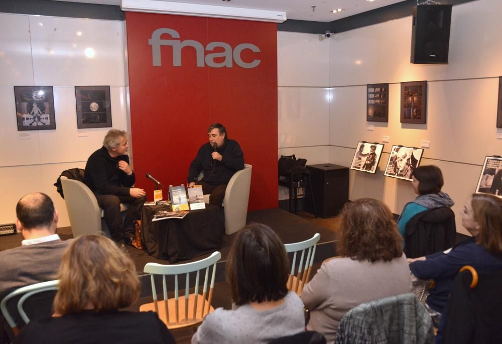 Manuel Rivas presenta ''Vivir sin permiso'' en Fnac