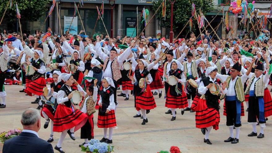 La danza en las fiestas del Portal del año pasado. | LNE