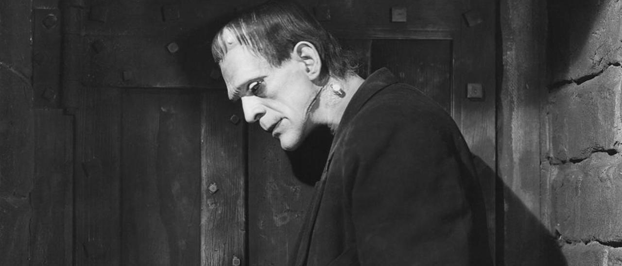 Boris Karloff como el monstruo de Frankenstein.