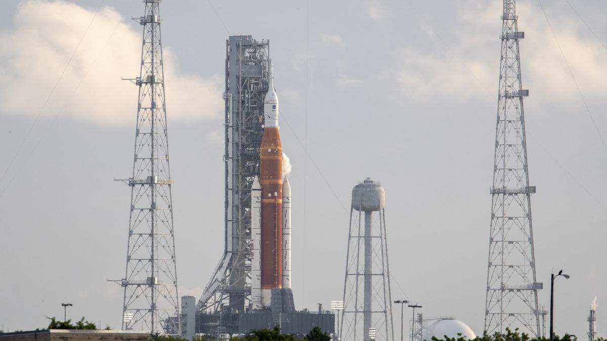 El coet SLS amb la càpsula Orión a Florida