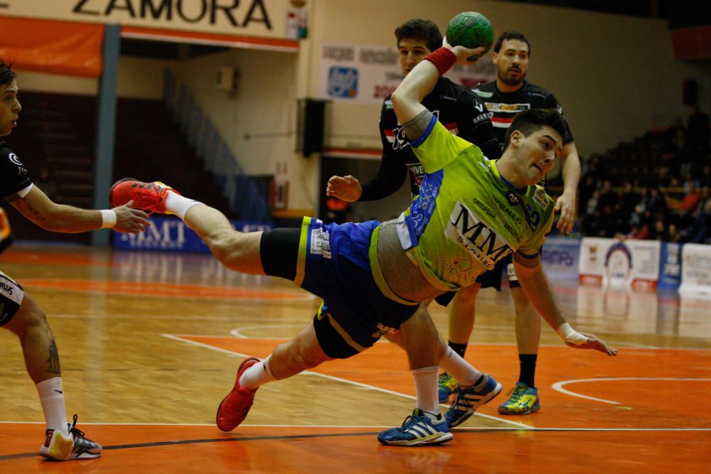 Balonmano Zamora: MMT Seguros - BM Nava