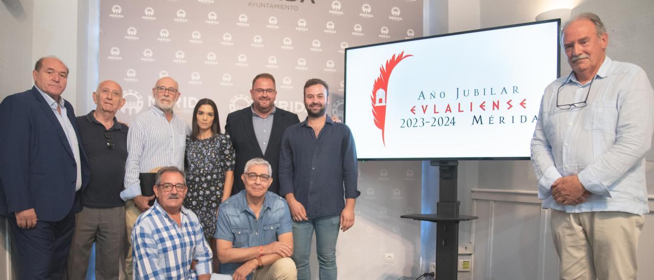 Acto de presentación del Año Jubilar Eulaliense. En la imagen, el logo de la efemérides.