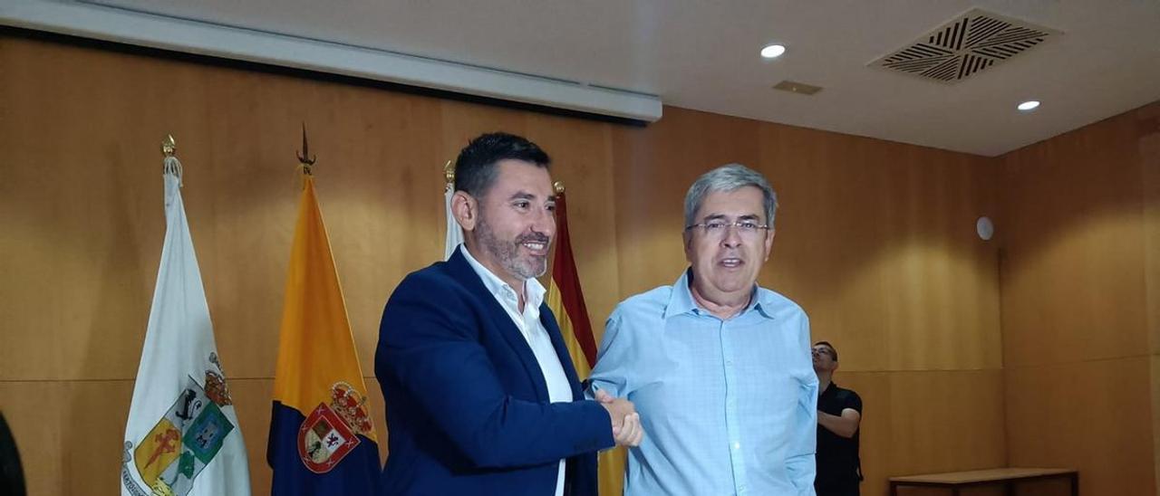 PP-AV y CC sellan un pacto para gobernar en San Bartolomé de Tirajana con el Siam Park como objetivo "claro y rotundo"