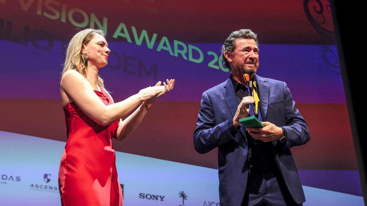 Tr-nen-bei-Julio-Medem-Triumph-f-r-deutschen-Film-So-war-die-Abschlussgala-des-Evolution-Mallorca-International-Film-Festivals