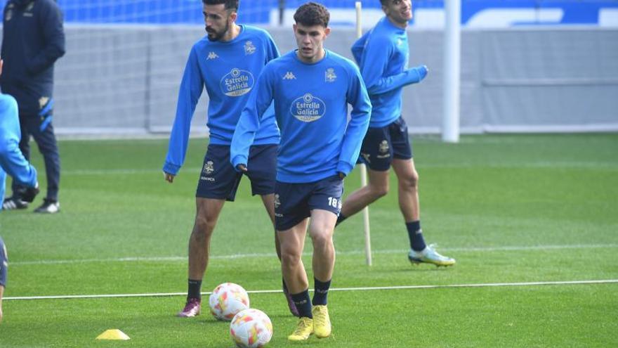 Trilli, junto a Quiles y Villares en un entrenamiento. |  // CARLOS PARDELLAS