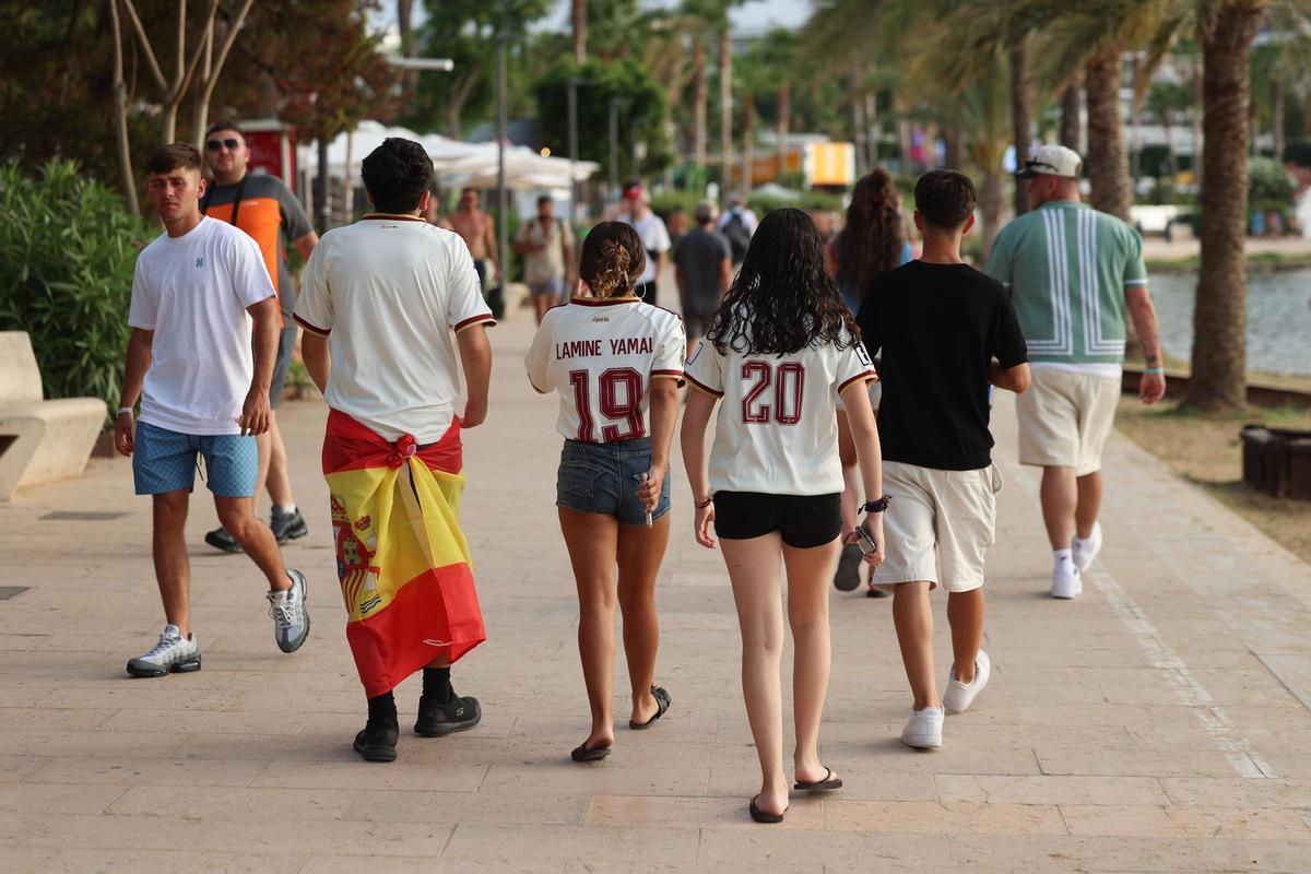 Galería: el ambiente del público durante la semifinal del Mundial entre España y Francia