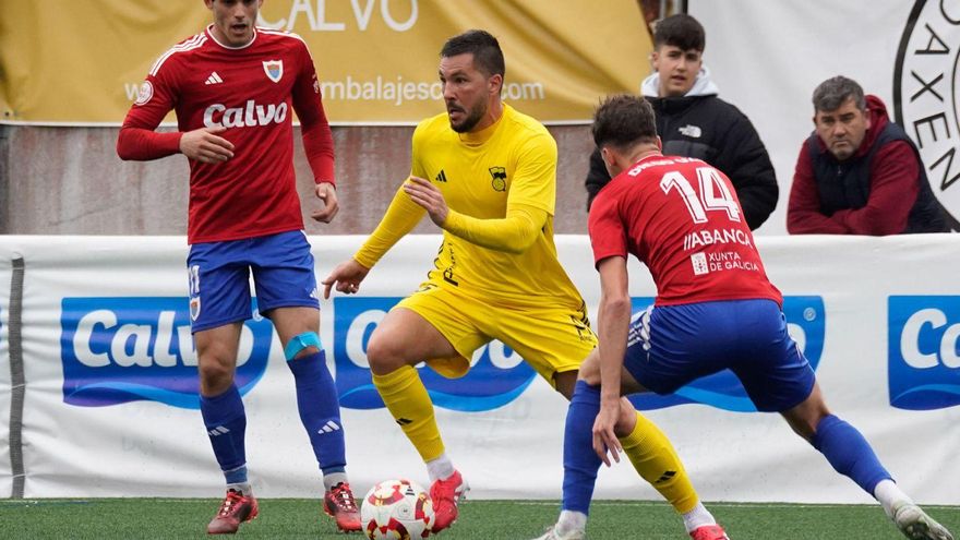 1-2: El Langreo gana y mira hacia arriba