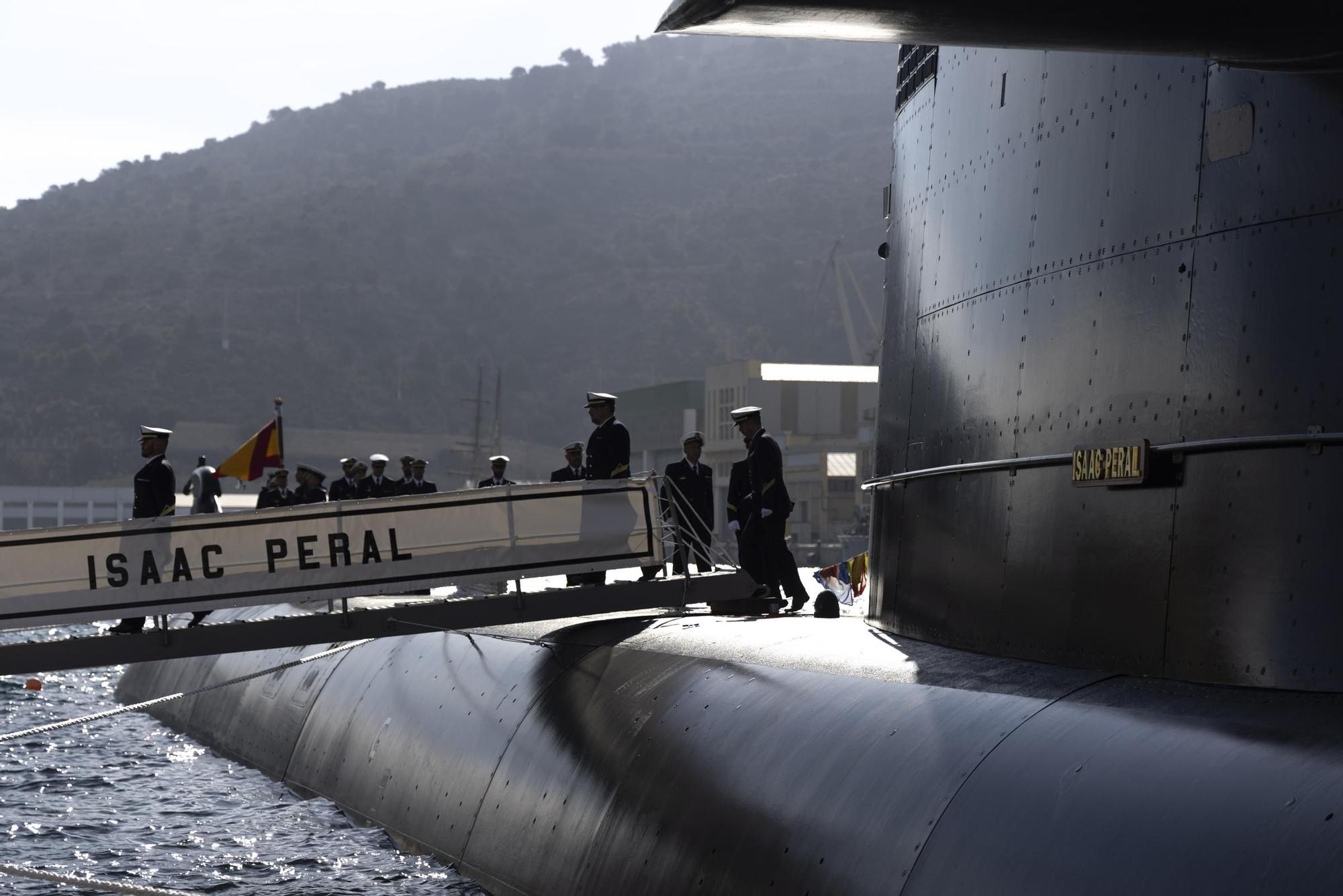 FOTOS: La Armada recibe el submarino S-81 de manos de Navantia