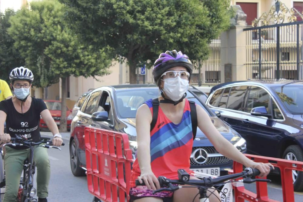 Cadena ciclista organizada en Ontinyent en el Día Mundial de la Bici