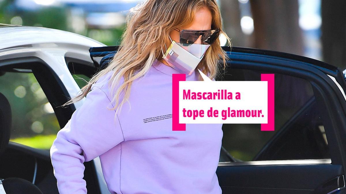Jennifer lopez por las calles de Miami (y con mascarilla)