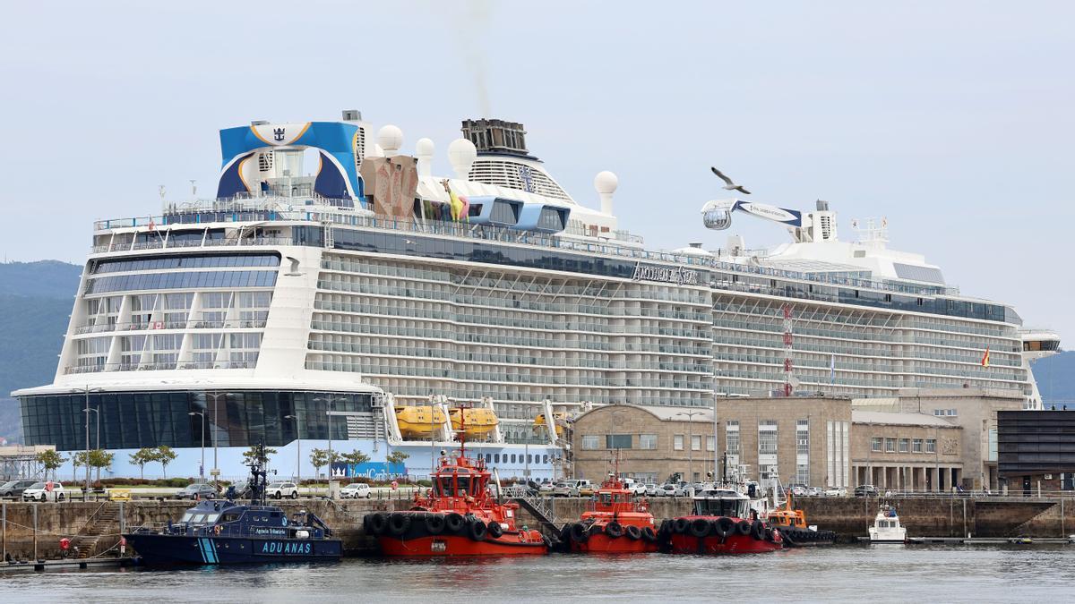 El coloso Anthem of the Seas atraca en Vigo