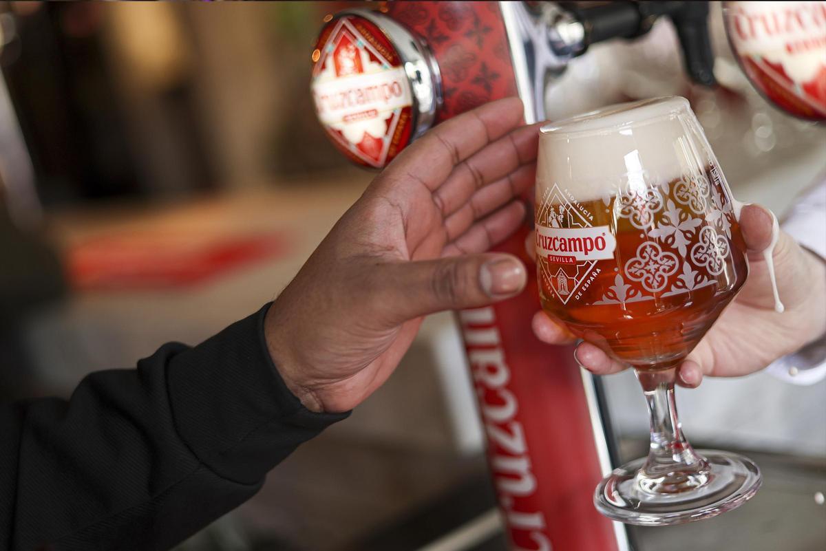 Cruzcampo en un pub de Sheffield, en Inglaterra.