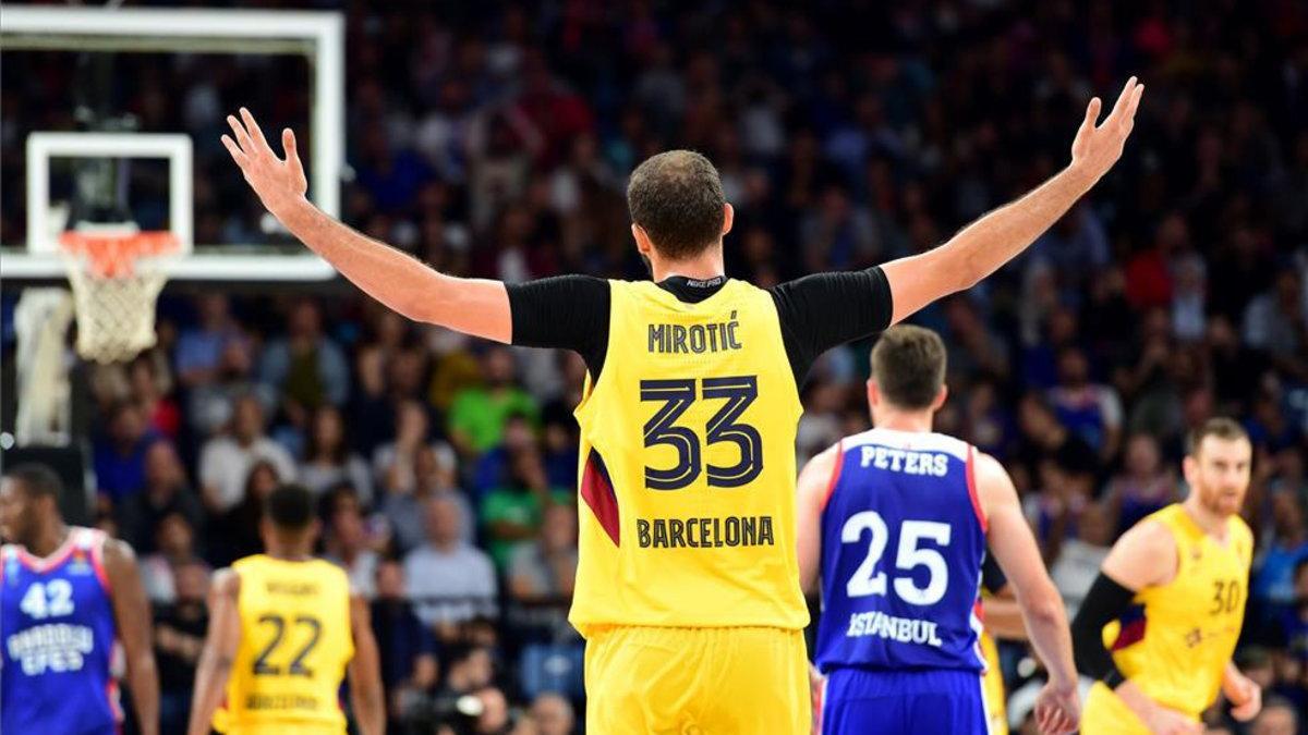 Mirotic brilló en su debut con el Barça en la Euroliga