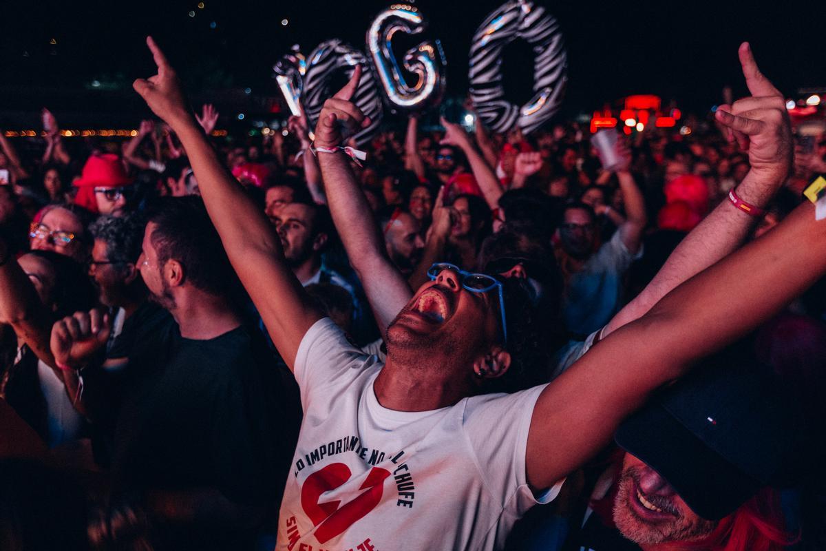La cita más esperada llega el sábado: Love of Lesbian sube al escenario del Low por última vez, dentro de su gira de despedida.