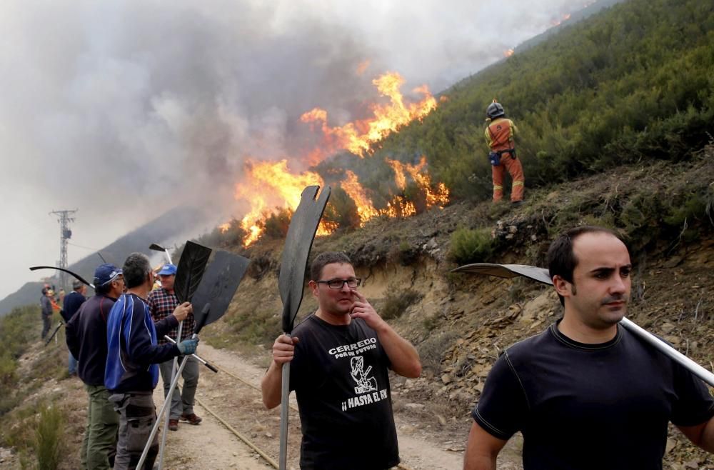 El fuego no da tregua en Degaña