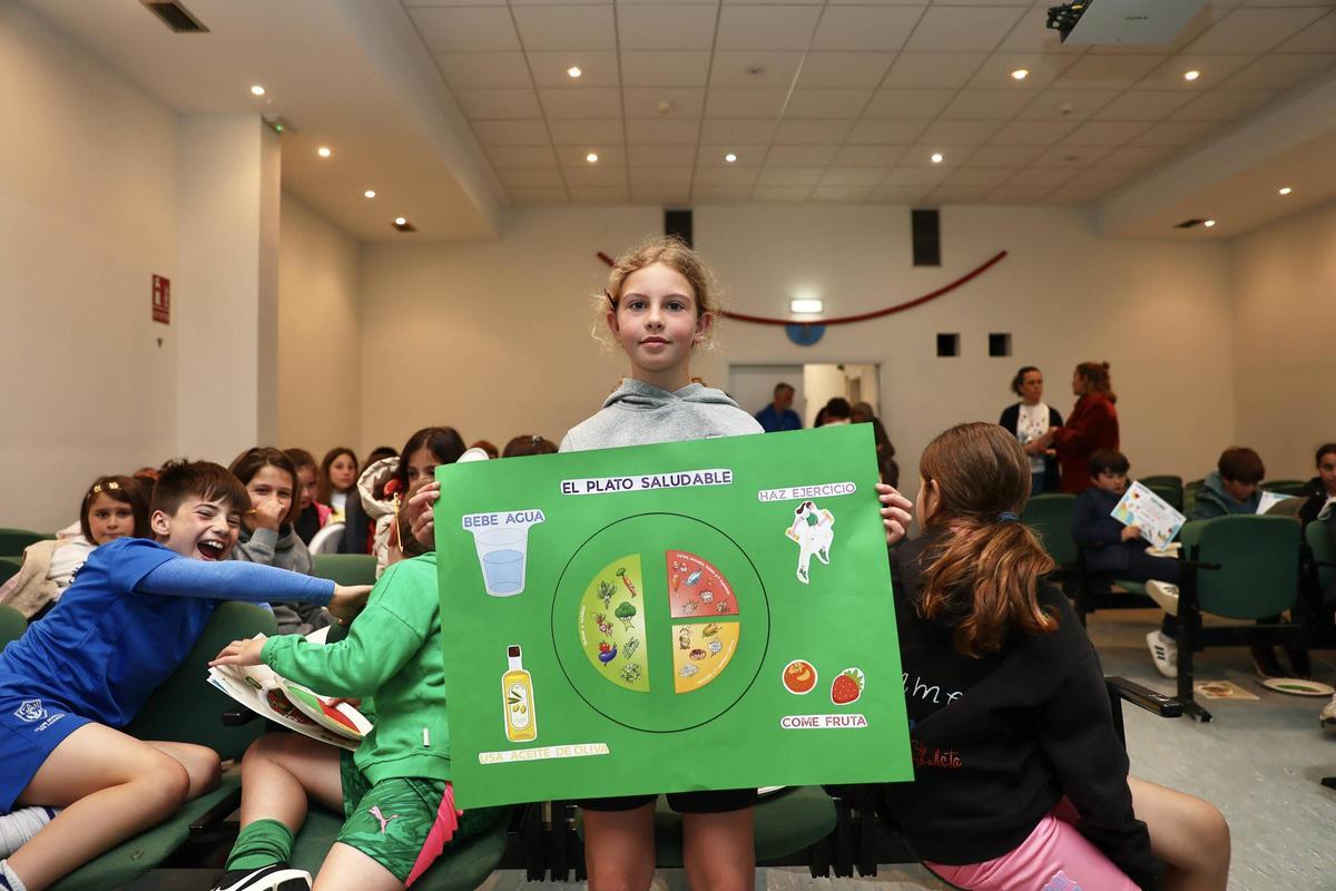 EN IMÁGENES: Luanco acoge un taller sobre alimentación saludable dentro del marco de los 50 años del HUSA EN IMÁGENES: Luanco acoge un taller sobre alimentación saludable dentro del marco de los 50 años del HUSA
