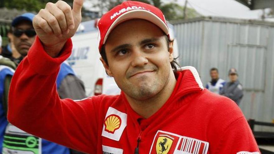 El piloto brasileño Felipe Massa ha renovado su contrato con la escudería italiana de &quot;Fórmula Uno&quot; Ferrari hasta 2012.